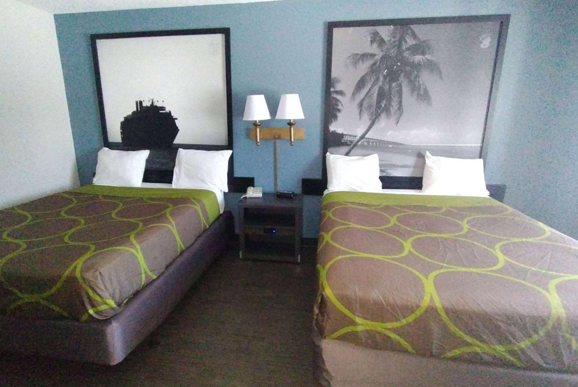 Super 8 Motel By Wyndham Near Fort Lauderdale Arpt Dania Beach Dış mekan fotoğraf