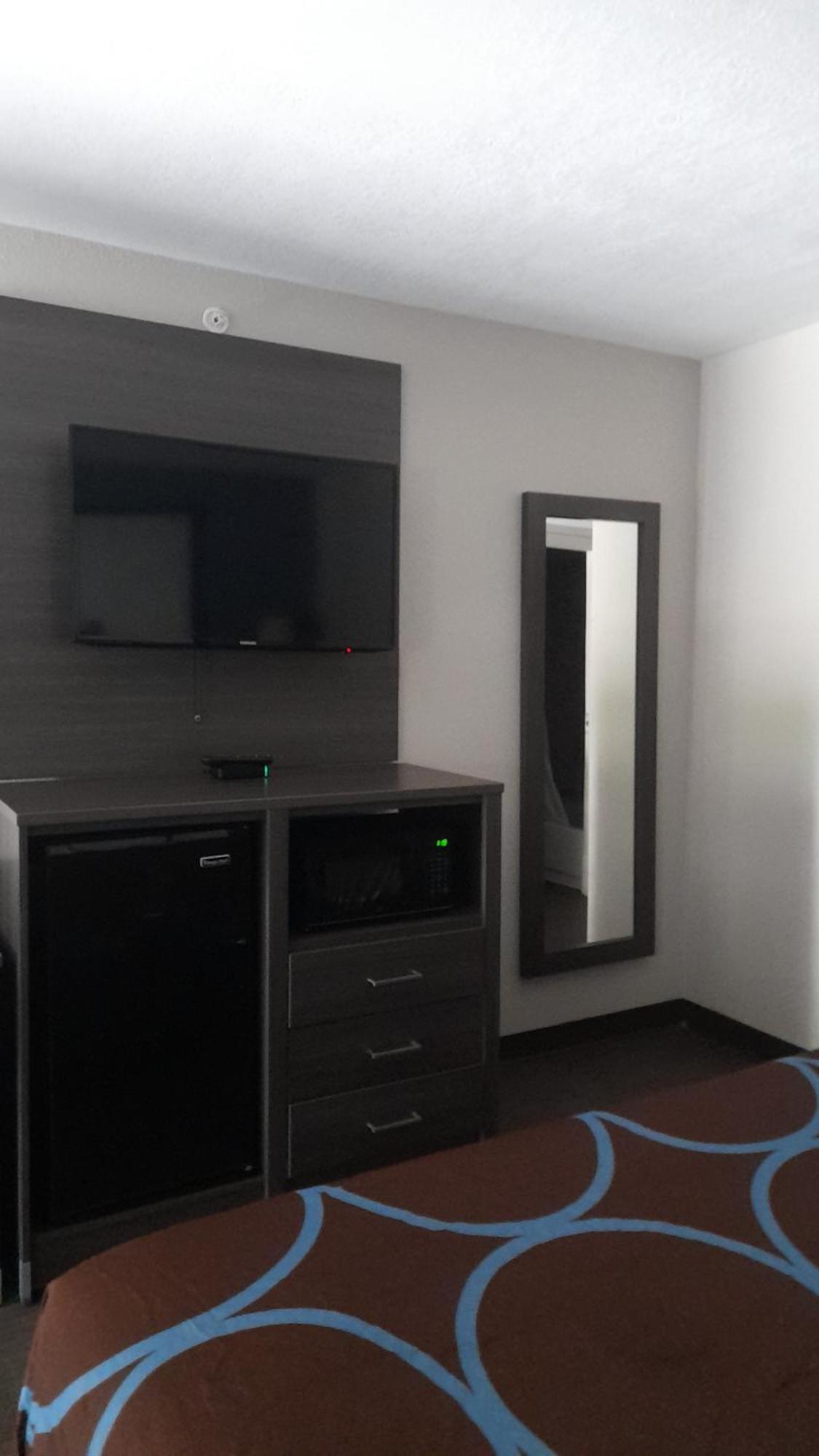 Super 8 Motel By Wyndham Near Fort Lauderdale Arpt Dania Beach Dış mekan fotoğraf